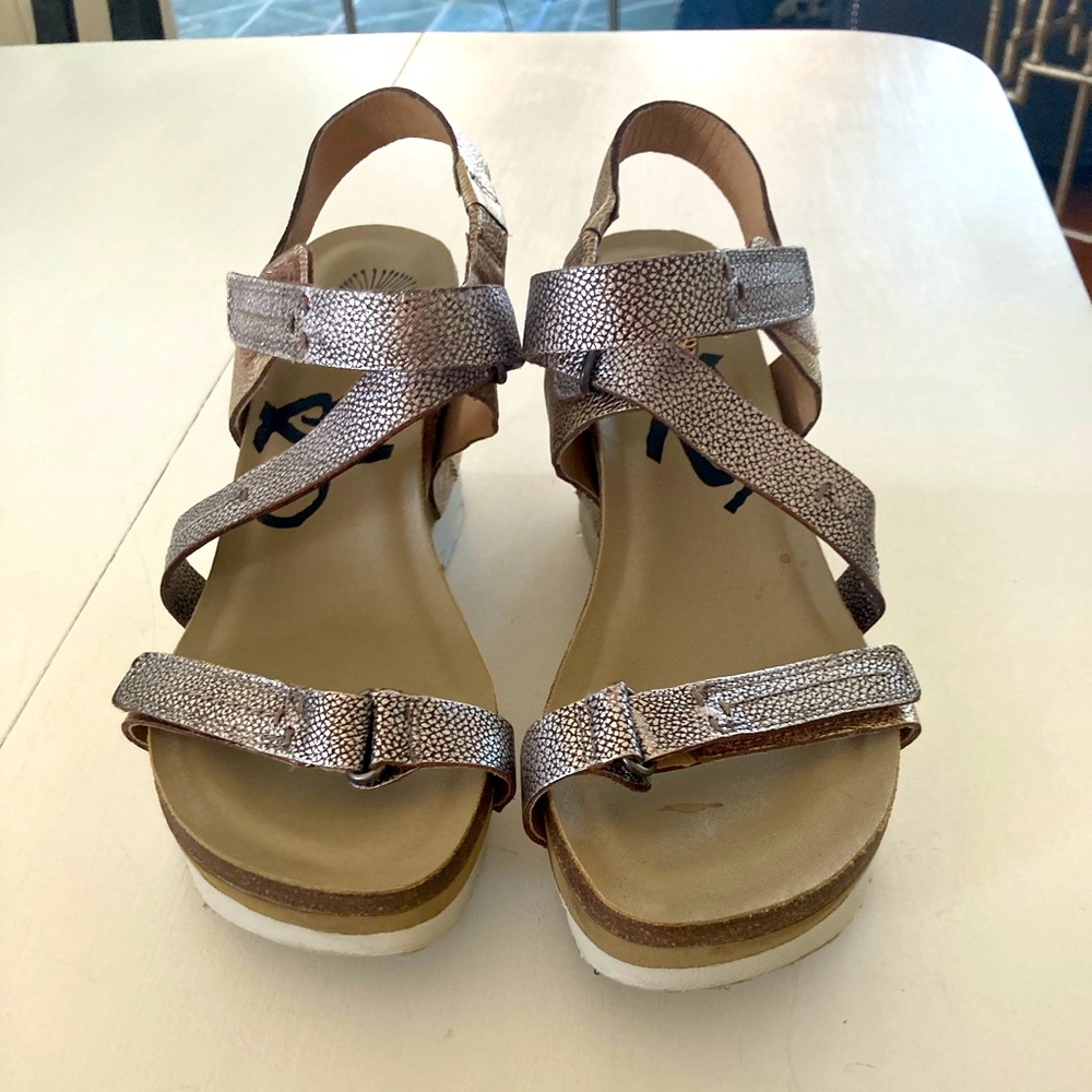OBTB platform sandals.